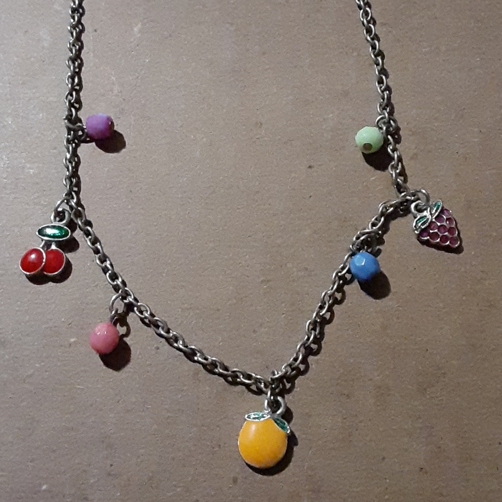 Fruit choker